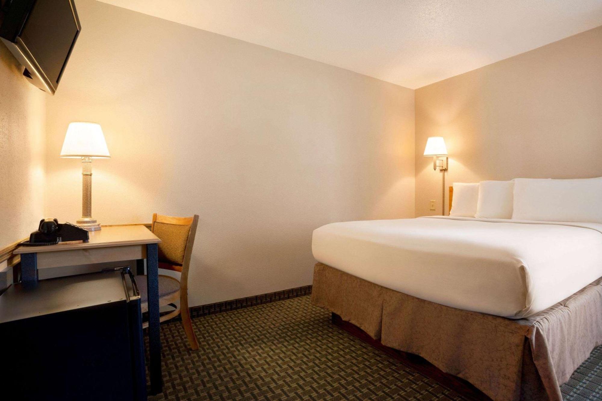Travelodge By Wyndham Edgemont Luaran gambar