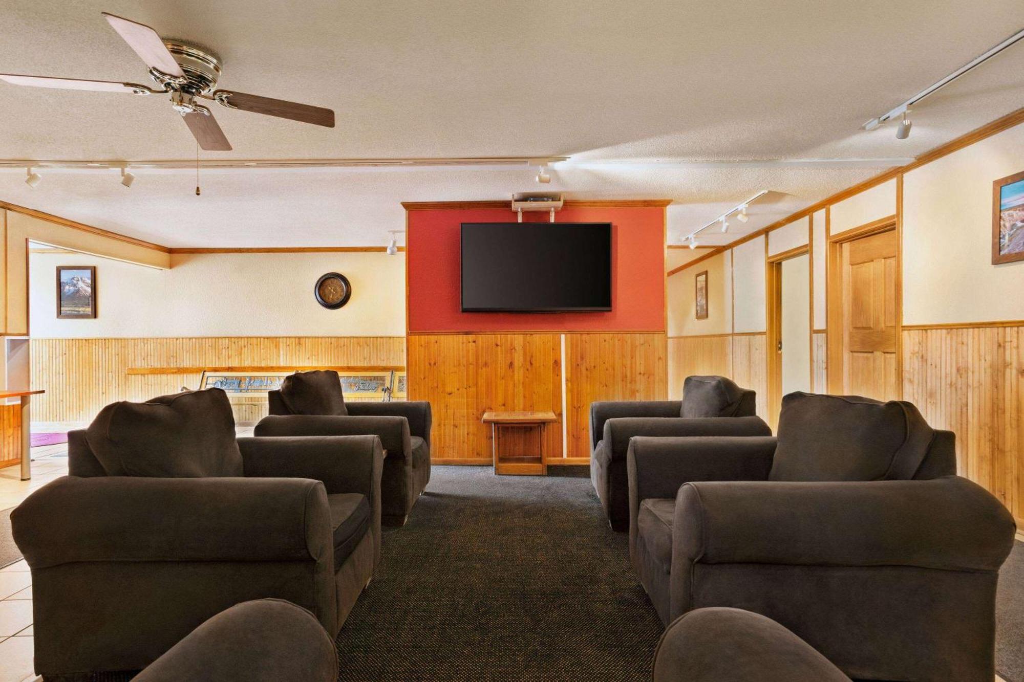 Travelodge By Wyndham Edgemont Luaran gambar